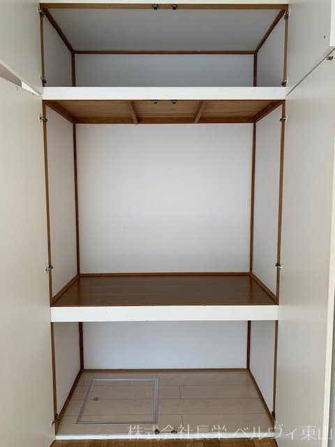 Room image 15