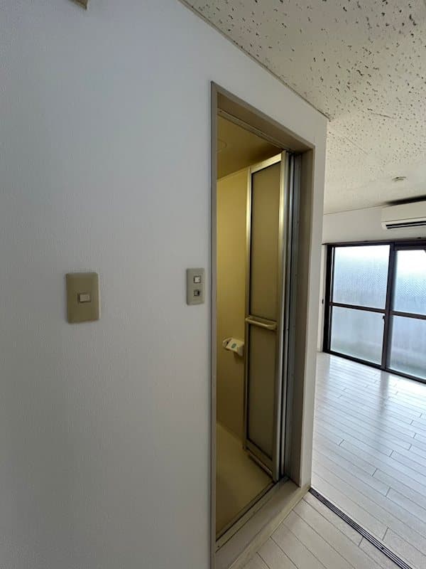 Room image 13