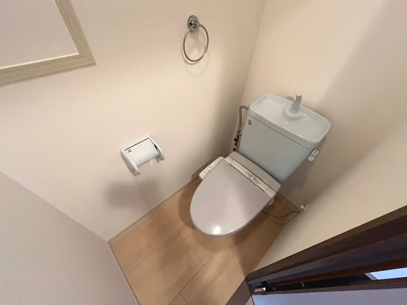 Room image 15