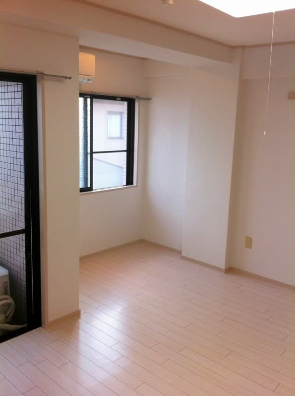 Room image 15