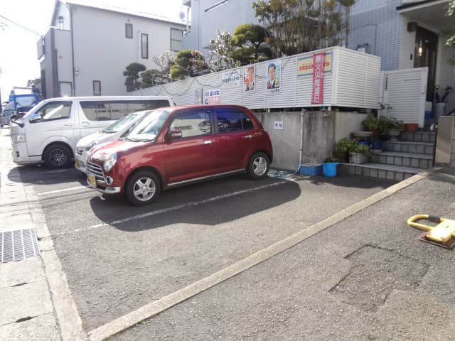 Room image 13