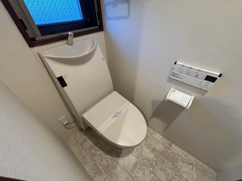 Room image 12