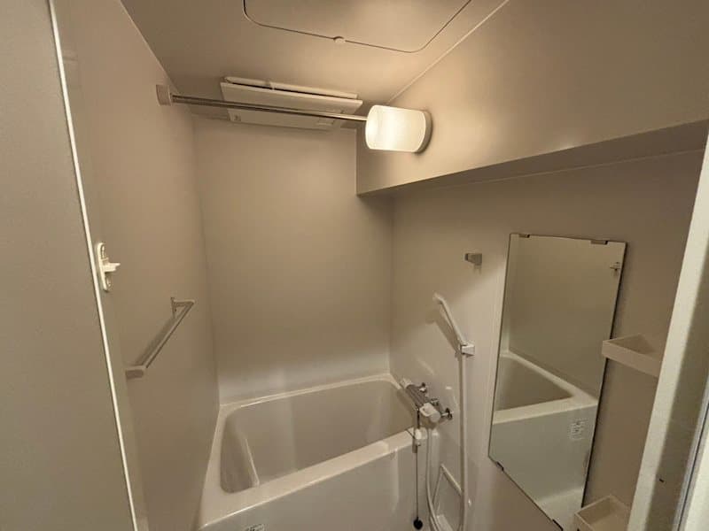 Room image 16