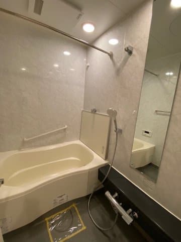 Room image 8