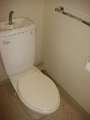 Room image 9