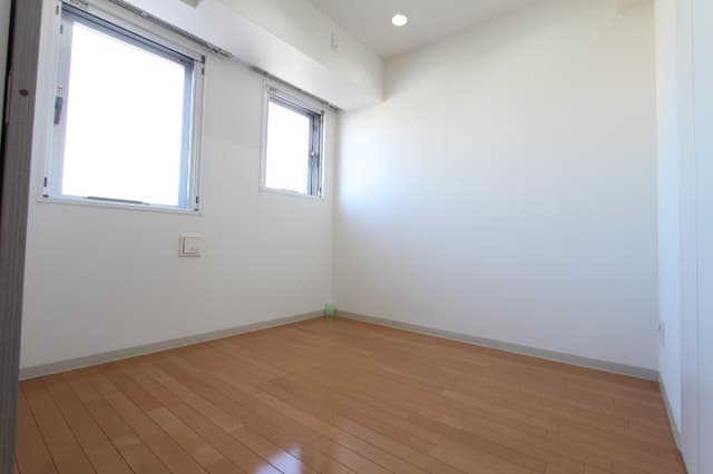 Room image 12