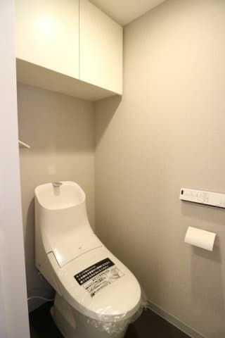 Room image 15