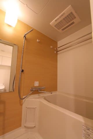 Room image 8