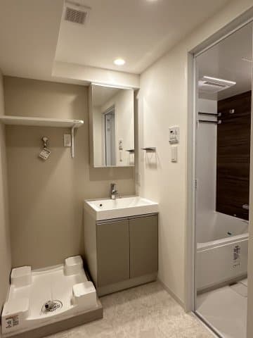 Room image 10