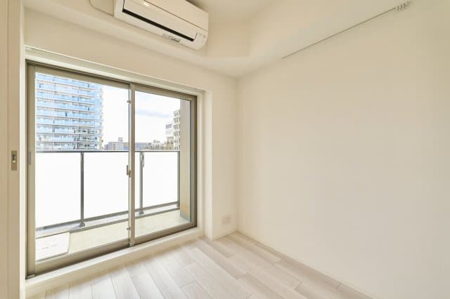 Room image 11