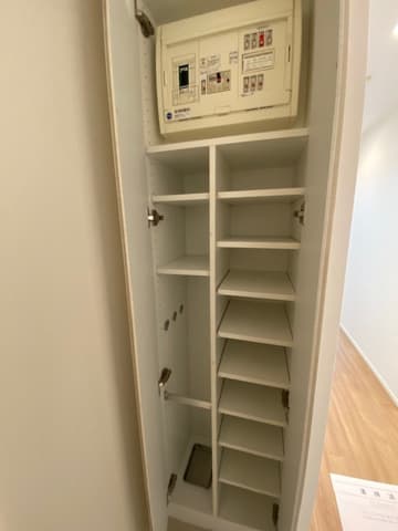 Room image 10
