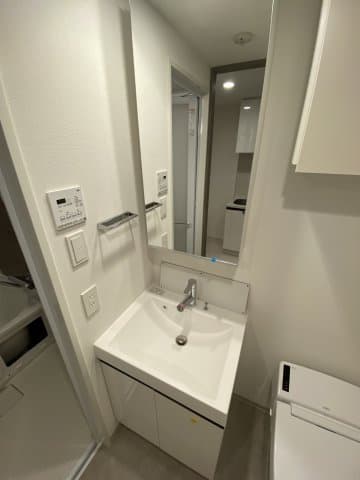 Room image 8