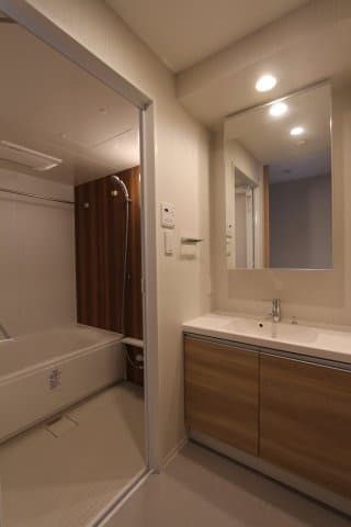 Room image 12