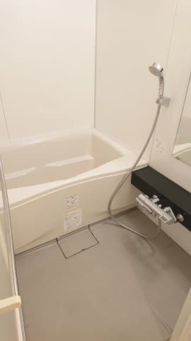 Room image 8