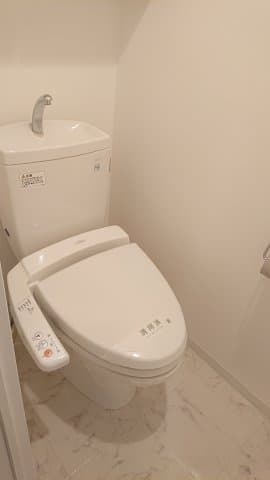 Room image 9