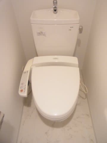 Room image 10