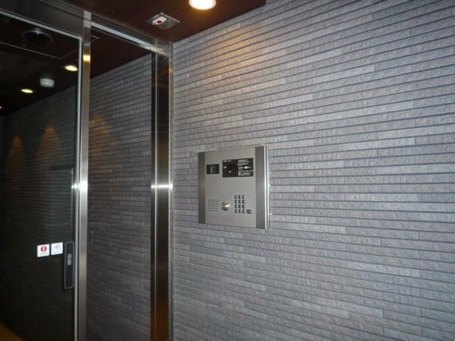 Room image 16