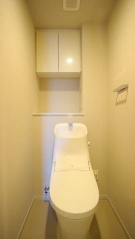 Room image 8