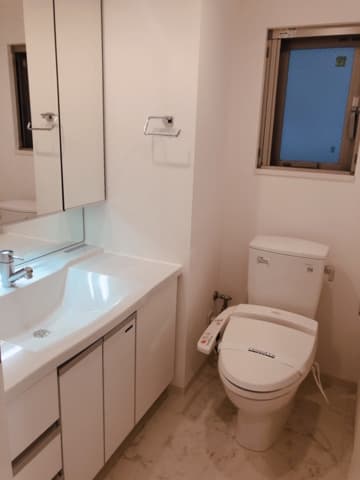Room image 8