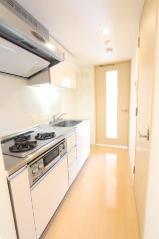 Room image 8