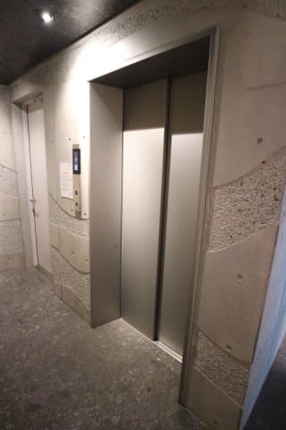Room image 12