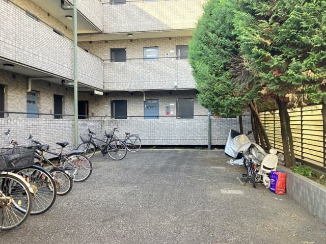 Room image 12