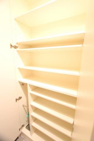 Room image 12