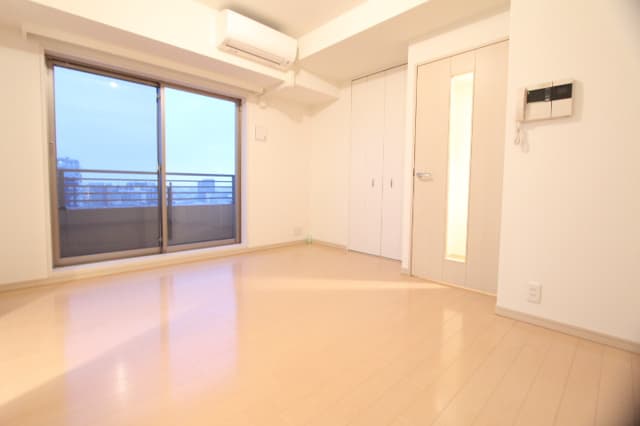 Room image 13