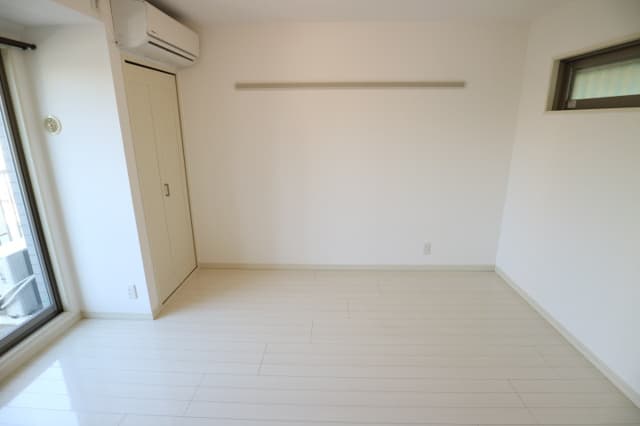 Room image 14
