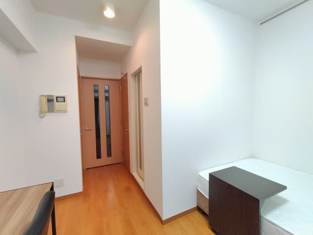 Room image 11