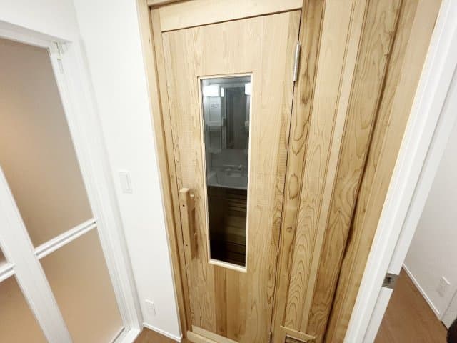 Room image 13