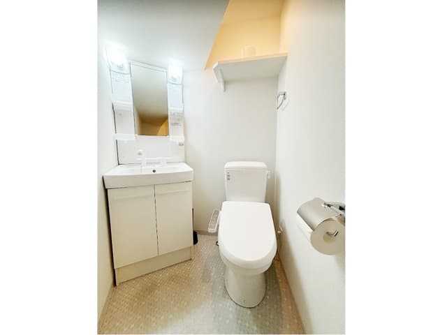 Room image 13