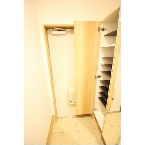 Room image 13