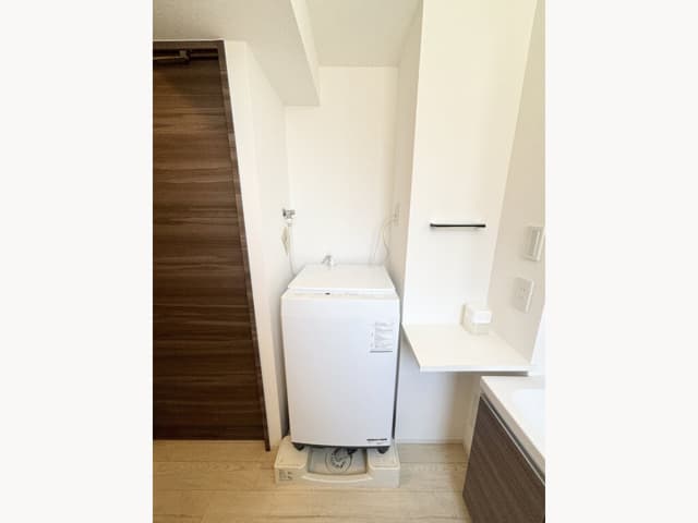 Room image 13