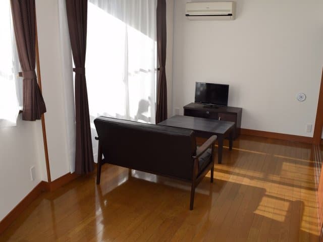 Preview interior of Goppongi Apartments