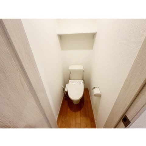 Room image 11