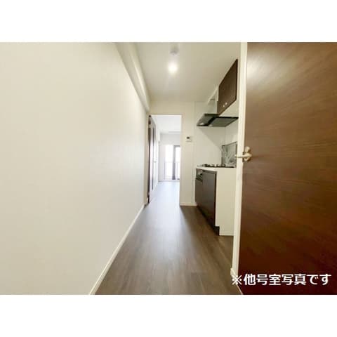 Room image 12