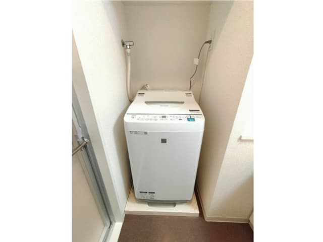Room image 12