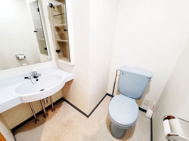Room image 10