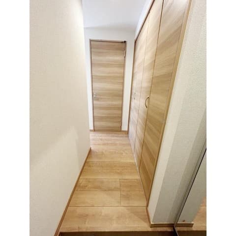 Room image 15