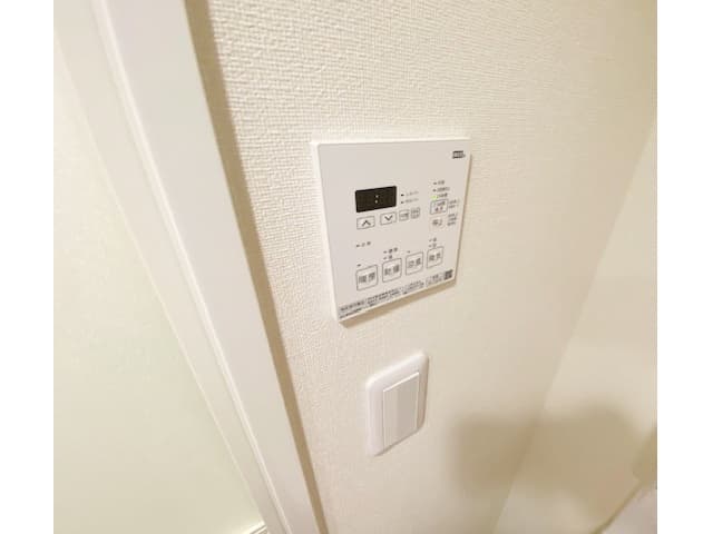 Room image 13