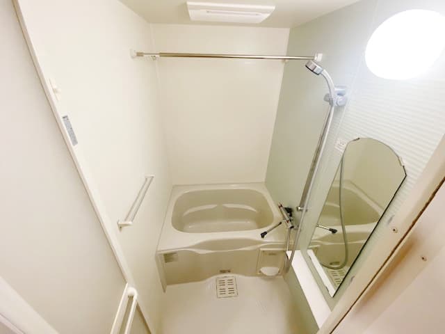 Room image 8