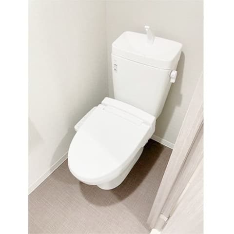 Room image 8