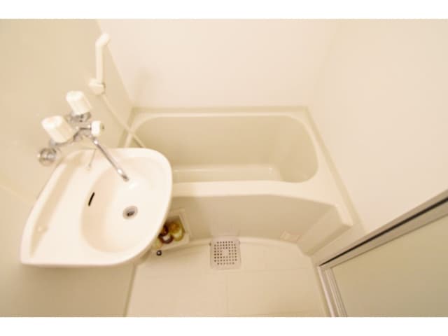 Room image 13