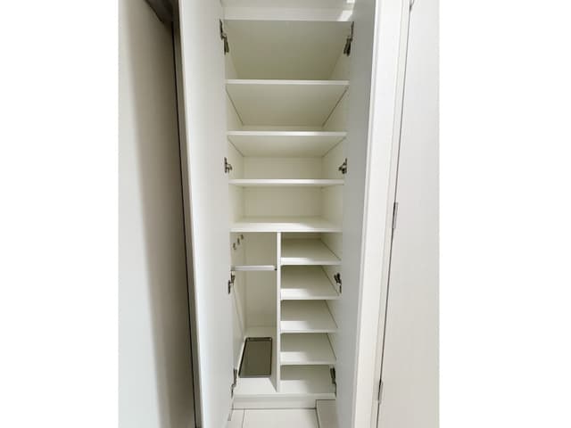 Room image 13