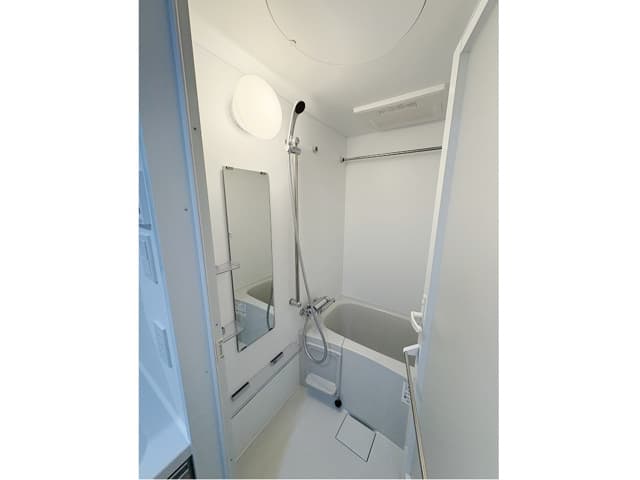 Room image 8