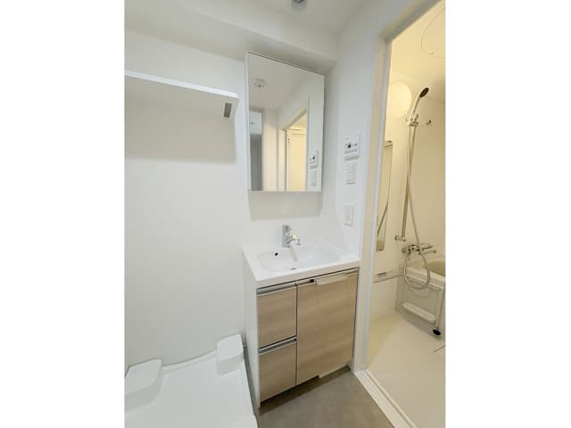 Room image 9