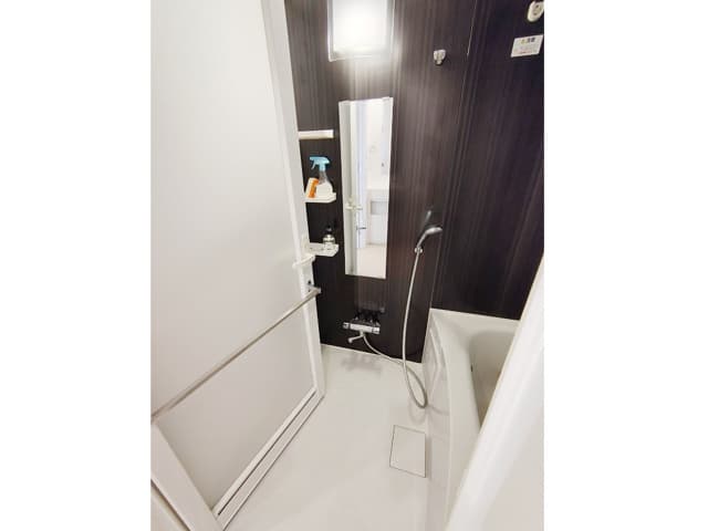 Room image 11