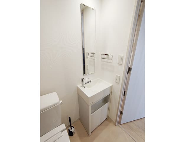 Room image 12