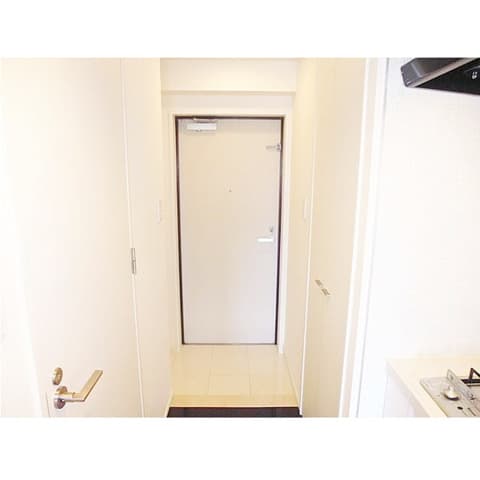 Room image 12